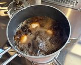台湾風🇹🇼煮卵　殻ごと茶葉とタレ（茶葉蛋）作り方3写真