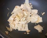 中華副菜！豆腐皮の三杯炒め（台湾風）作り方3写真