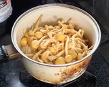 豆腐となめこのお味噌汁（赤だし）作り方1写真
