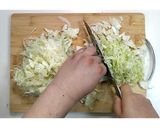 豚にんにくチーズ蒸しきゃべつ★動画あり★作り方1写真