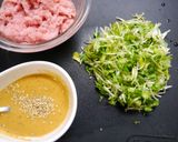 簡単！マグロかいわれ丼　ピリ辛コブソース作り方3写真
