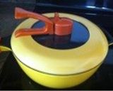 材料3つ！とろけるプリン作り方1写真