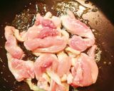 旨〜😋鶏もも肉☆キャベツにら塩麹炒め♪作り方2写真
