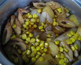 コーンたっぷり☆子供が喜ぶじゃが芋の煮物作り方3写真