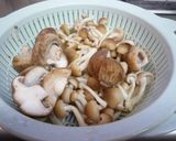 鶏ときのこの蒸し焼き作り方2写真