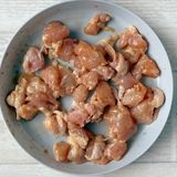 鶏肉とオクラのこってり味噌バター丼作り方2写真