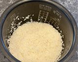 乗せて炊飯♩『鮭としめじの炊き込みご飯』作り方1写真