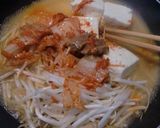 キムチみそ味で、豆腐ともやしを味つけ作り方2写真