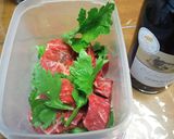 牛モモ 赤ワイン煮込み　作り方1写真