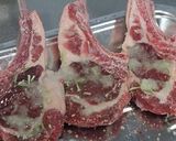 骨付きラム肉の香草焼きタプナード添え。作り方2写真