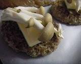 ハンバーグにチーズのせ♪簡単とろーり♪作り方1写真