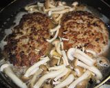 ジュウシィ☆トマト煮込みハンバーグ作り方5写真