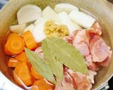 セロリいっぱい　チキントマトスープ作り方2写真
