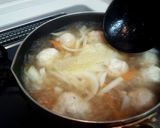 鶏だんごとお豆たっぷりコンソメスープ作り方4写真