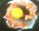 トマトとオリーブ油で目玉焼き作り方3写真