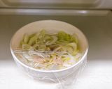 生胡椒の塩漬けで食べる♪長ネギのツナ缶レモン和え作り方3写真