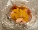 柔らか鶏胸肉のカレー味★ヨーグルトソース作り方1写真