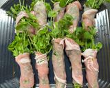レンジで簡単！豆苗の豚肉巻き香味ソース作り方3写真