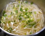 簡単！たっぷりもやしのお味噌汁作り方4写真