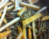 ぜんまいとコンニャクの煮物・ご飯のおかず作り方6写真