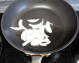 材料少なく簡単☆ツナときのこの焼うどん☆作り方3写真