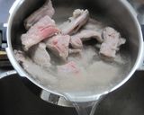 手作り梅ジャムの豚肉なんこつ煮。作り方1写真