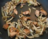 秋鮭としめじのレモンバター醤油パスタ作り方3写真