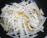 ✿魚河岸あげと大根のピリ辛炒め煮✿作り方3写真