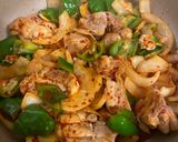 鶏肉ピーマン玉ねぎの韓国唐辛子炒め作り方7写真