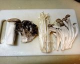 レンジで簡単！とろ〜りチーズのキノコ丼作り方1写真