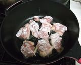 大根と鶏もも肉の照り照り煮♪作り方2写真