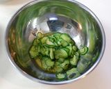 祖母から伝わる菊としめじと胡瓜の酢の物作り方5写真