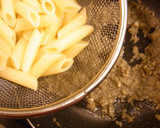 鶏とトマトの舞茸ソースのペンネ作り方5写真
