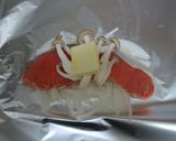 簡単！塩鮭とバターでホイル焼き。　作り方2写真