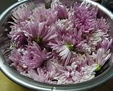 食用菊のカラシ酢みそあえ　(季節限定)作り方1写真