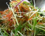 菊と千切り野菜のサラダ～百花繚乱作り方4写真