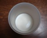 タッパーでホイップクリーム作り方1写真