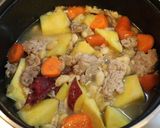 秋です。豚肉大豆と旬なさつま芋人参の煮物作り方2写真