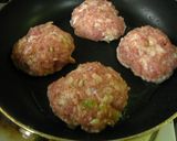 豚小間ハンバーグ・ねぎ味噌クリームソース作り方3写真
