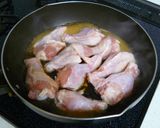 お肉ほろほろ～♡簡単☆手羽元の酢醤油煮♫作り方1写真