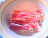 素材の旨味！豚肉ともやしの土鍋蒸し作り方1写真