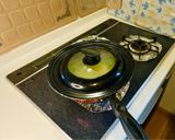 彼氏が作る「カニカマとツナの蒸焼きそば」作り方5写真