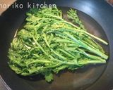 春菊と豚肉の味噌風味どんぶり作り方1写真