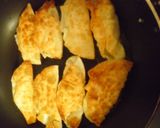 柿と大根のギョーザの皮包み焼き！作り方5写真