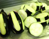 ●茄子と厚切りベーコンのトマト煮込み●作り方1写真