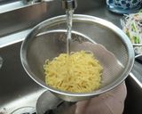 ラーメンサラダ☆野菜と中華麺のごまマヨ醤油ドレ作り方3写真