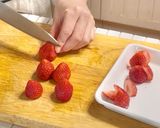 いちごとヨーグルトと生ハムのブルスケッタ作り方2写真