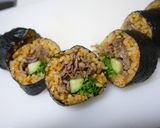 野菜ジュースで巻き寿司☆焼肉巻き作り方6写真