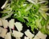 かまぼこと白菜の炒め物作り方3写真