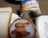 K&Kマンゴー缶のウインナーサンドイッチ作り方1写真